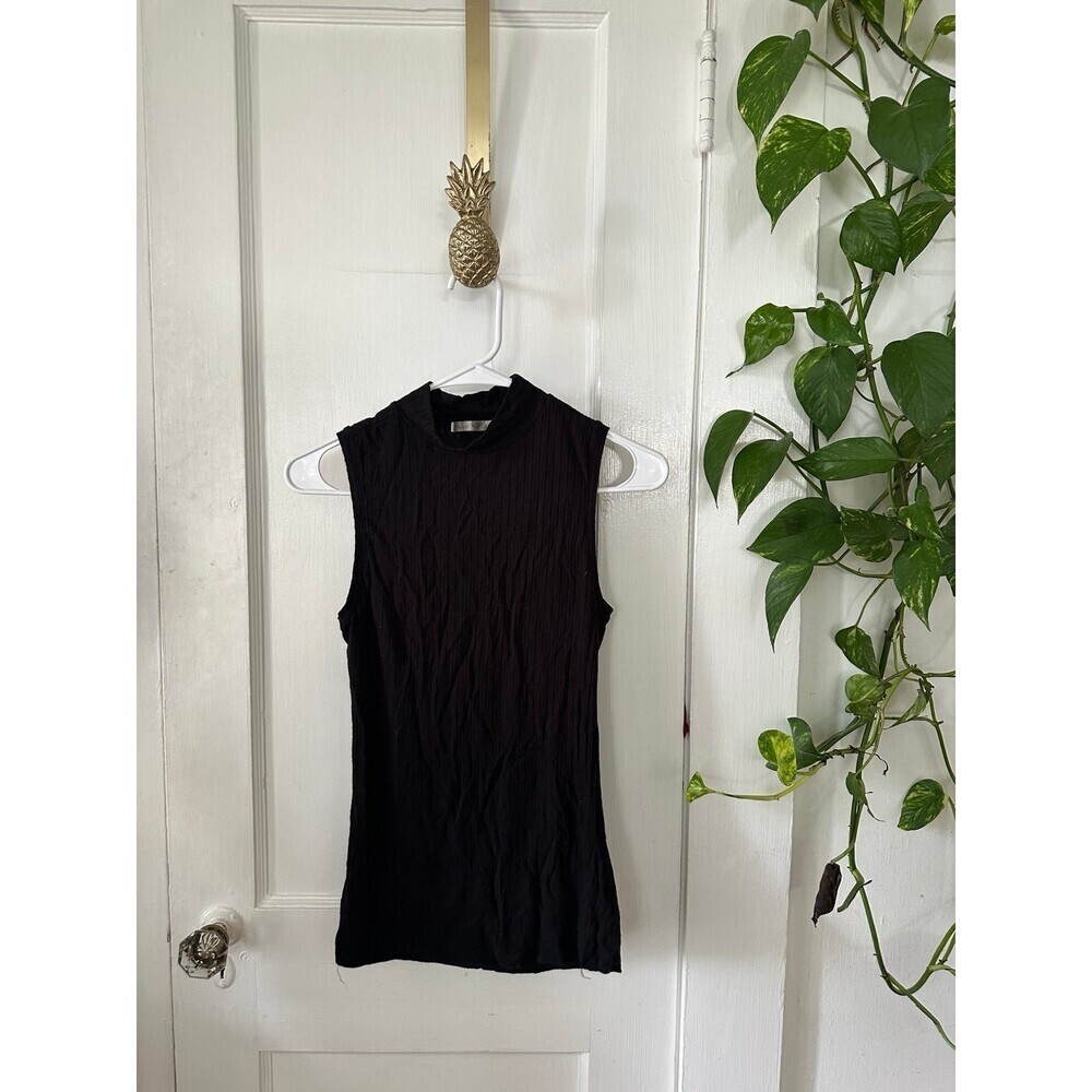 Heart & Hips women’s size small black turtleneck tank top